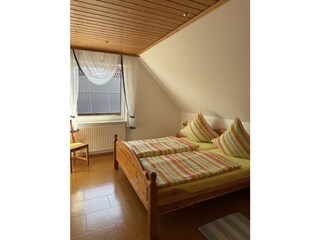 Schlafzimmer 2