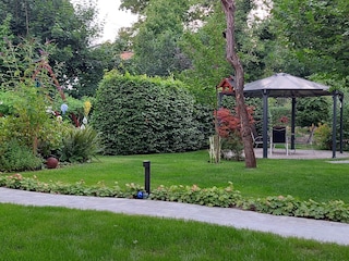 Parkähnliche Gartenanlage