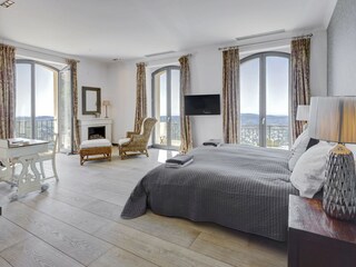 Villa Grasse Caratteristiche 12