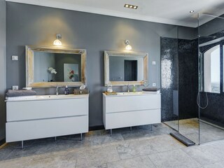 Villa Grasse Caratteristiche 14