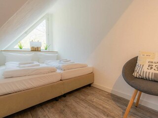 2. Schlafzimmer