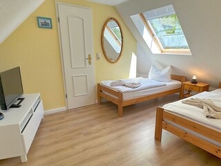 2. Schlafzimmer mit 2 Einzelbetten