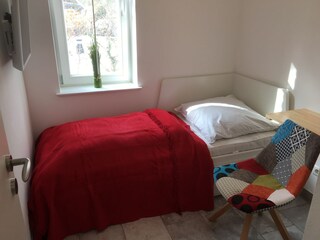 Schlafzimmer 2