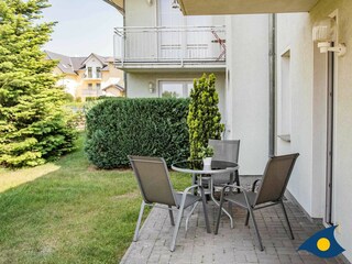 Terasse mit Sitzgelegenheit