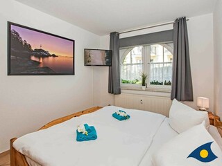 Schlafzimmer mit Doppelbett