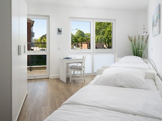 Schlafzimmer 2