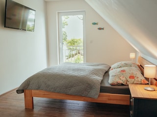 Schlafzimmer 2 mit Smart TV