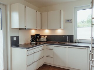 Küche mit hochwertigen Einbaugeräten