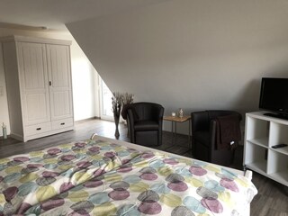 Zimmer 2 OG