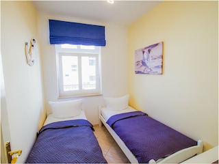 2. Schlafzimmer mit 2 Einzelbetten