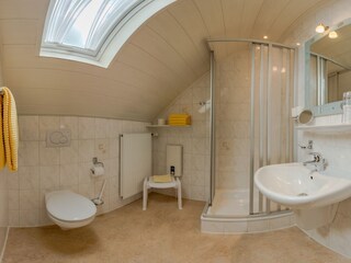 Apartment Köwerich Bathroom 19
