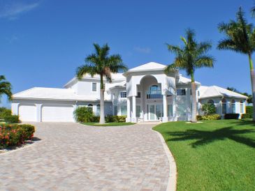 Villa Coral Estate