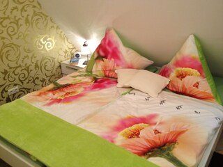 Schlafzimmer 1