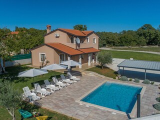 Villa Tinjan Buitenaudio-opname 3