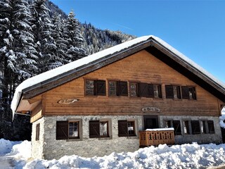 chalet enneigé chatel portes du soleil