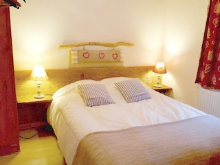 Alpine hut Châtel Features 14