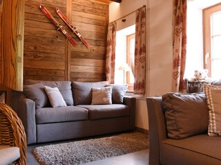 Alpine hut Châtel Features 8