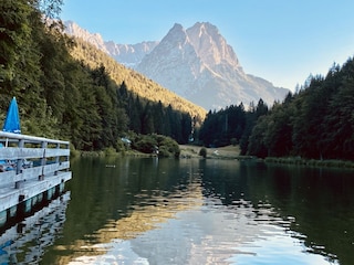 Riessersee mit Blick auf die Waxensteine
