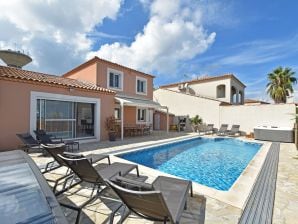 Holiday house Luxury holiday home with private pool - Le Grau-du-Roi - image1