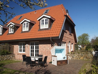 Garten mit Terrasse