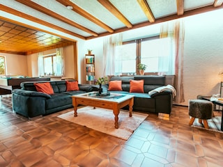 großzügiges Wohn- Kaminzimmer