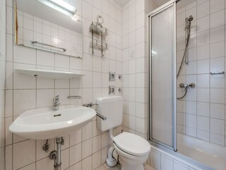 Apartment Lam Features 28