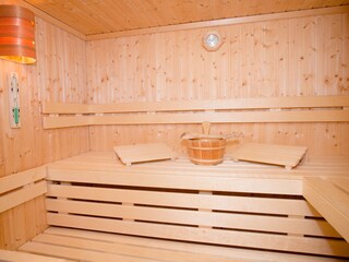 Sauna im EG.