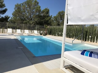 Genießen Sie ihre Zeit am Pool