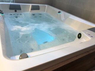 Whirlpool auf der Dachterrasse