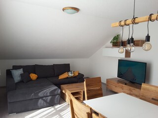 Wohn-Essbereich Drei-Zimmer Ferienwohnung 416