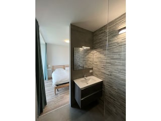 bathroom en suite primo piano