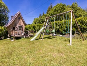Ferienhaus in Altillac mit privatem Pool