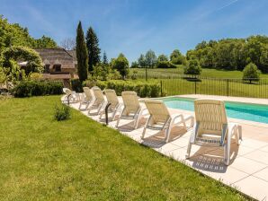 Ferienhaus Vakantiehuis in Altillac met privé zwembad