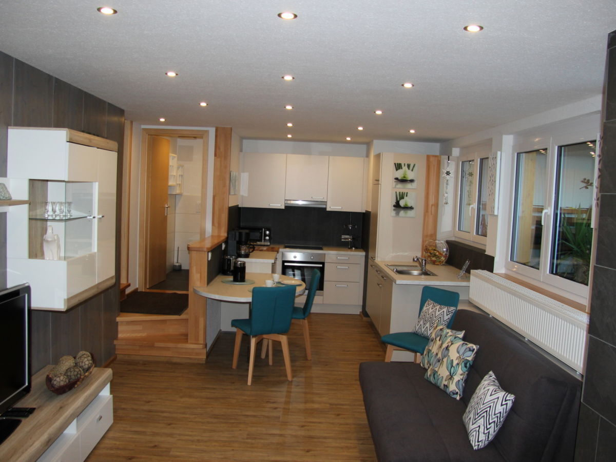 Ferienwohnung Haus Burgfried, Endingen am Kaiserstuhl, Firma Familie