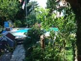 Garten mit Pool