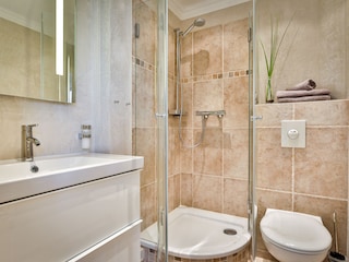 Modernes Badezimmer