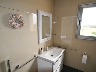 Waschtisch Bad 4 im OG