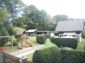 Garten mit Spielplatz