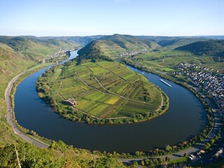 Moselschleife bei Bremm