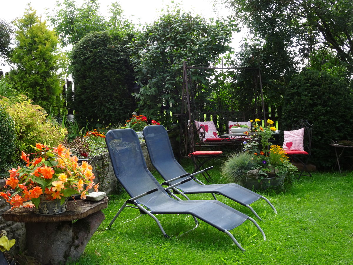 Garten mit Liegeplatz