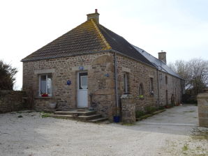 Vakantiehuis Knusse cottage aan de Normandische kust met tuin - Le Vast - image1