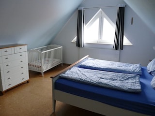 drittes Schlafzimmer im Spitzboden