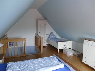 drittes Schlafzimmer im Spitzboden