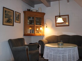 Sitzecke mit Fernseher