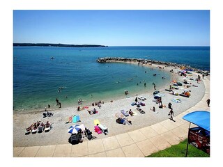 Maestral beach just 5 minutes walk from us