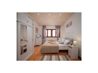 Schlafzimmer 4