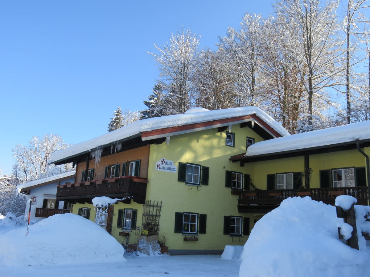 Unser Haus im Winterkleid