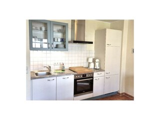 komplett eingerichtete neue Küche