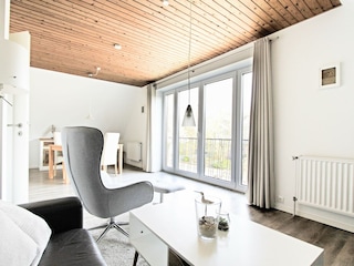 helles Wohn- Esszimmer