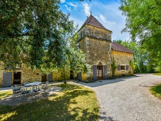 Farmhouse Cabrerets Outdoor Recording 2